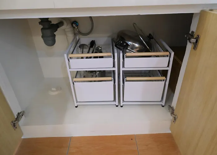 2 Bedroom Unit Near Sm Seaside , Sm Arena , Nustar And Cclex Aparthotel *